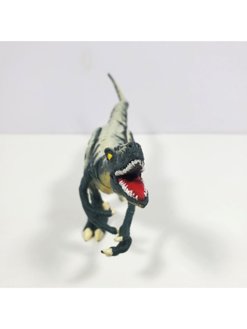Velociraptor Cyclops Dinosaur Jurassic Park 1997 UCS Amblin - Picture 2 of 16
